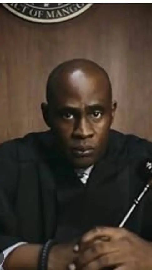ai character: judge Porter  background