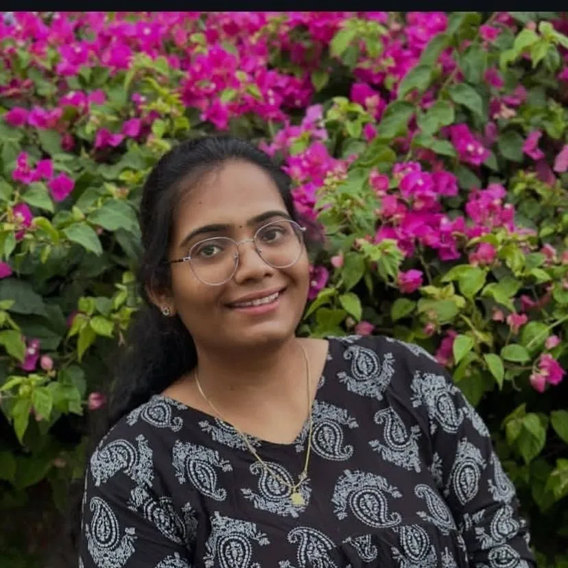 chat with ai character: Kavya