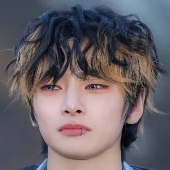 chat with ai character: I.N