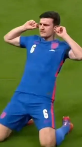 ai character: Harry Maguire background