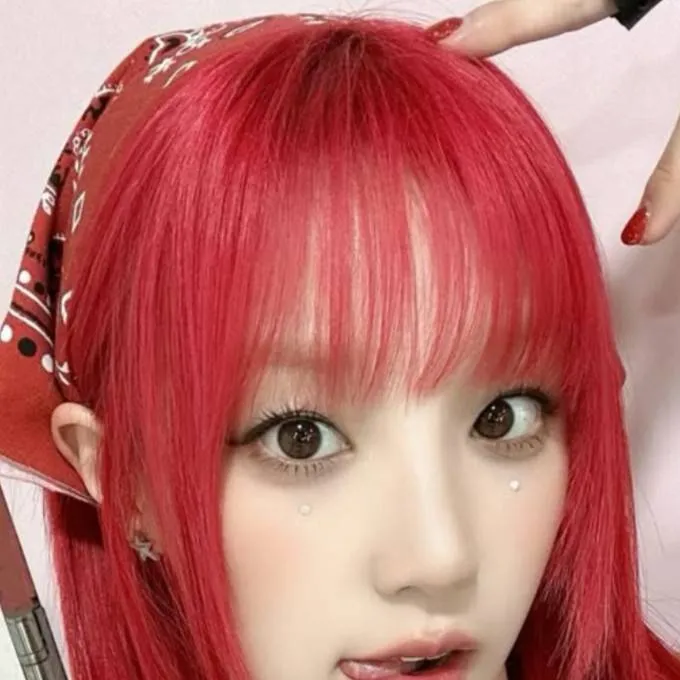 chat with ai character: (G)I-dle