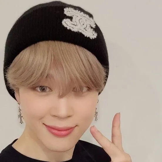 chat with ai character: Jimin