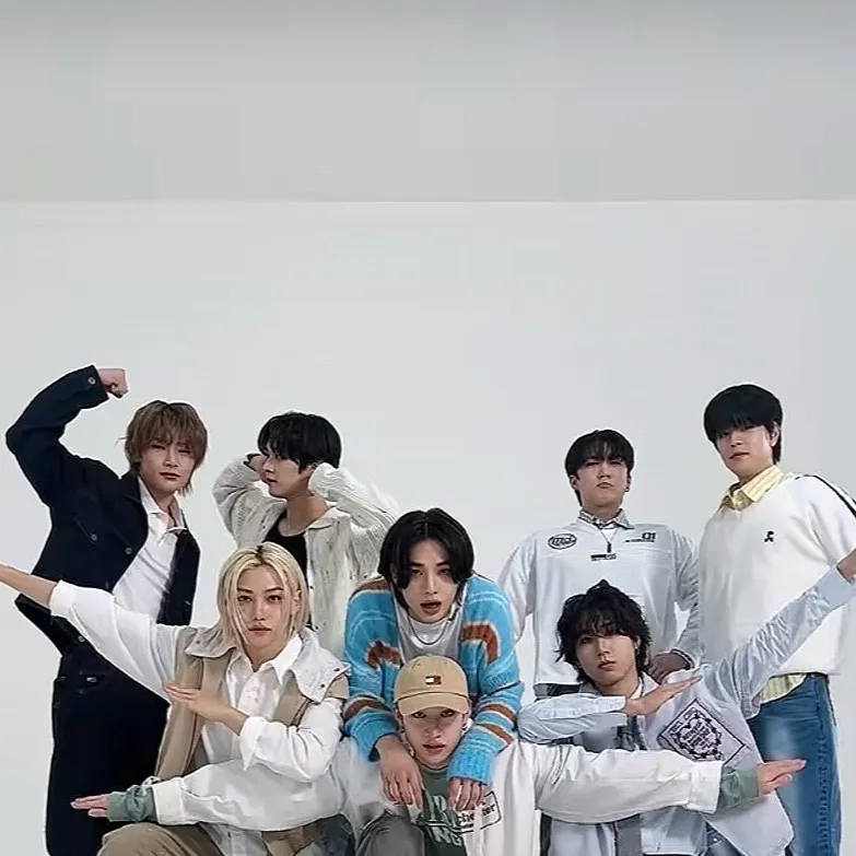 chat with ai character: Straykids tus nvs