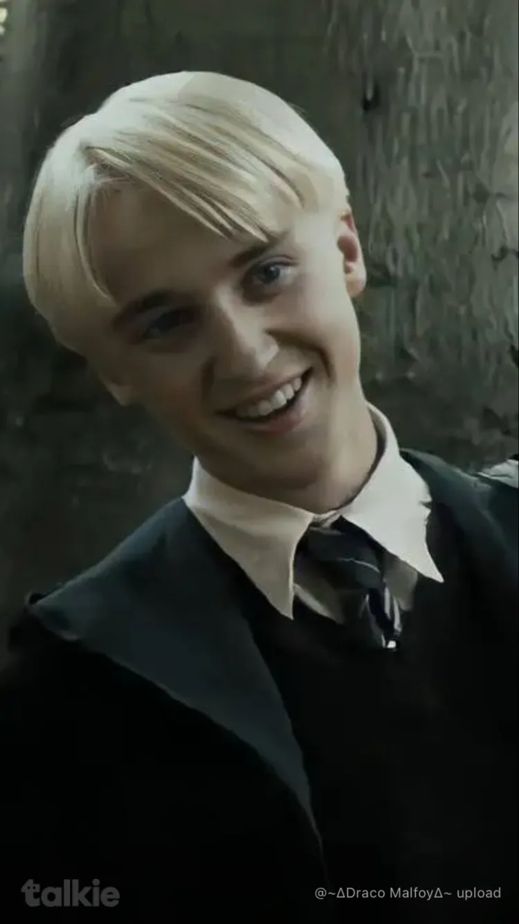 ai character: Draco Malfoy background