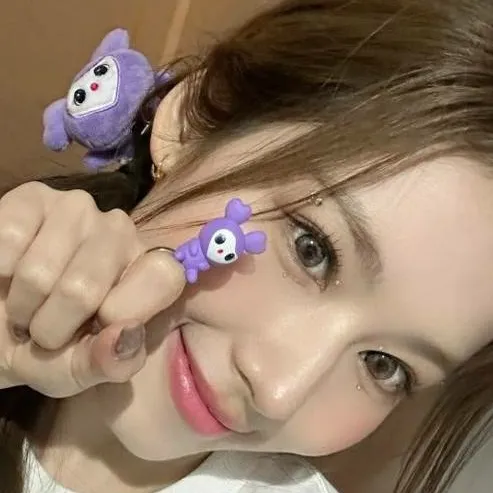 chat with ai character: •sana•