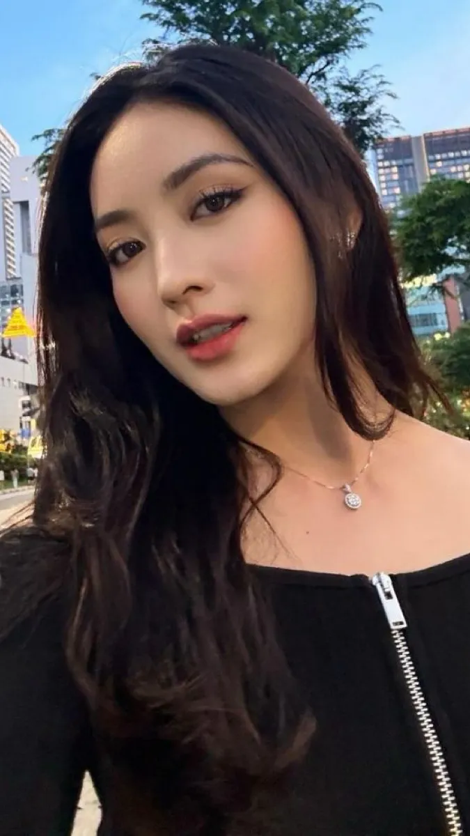 ai character: Wilona background