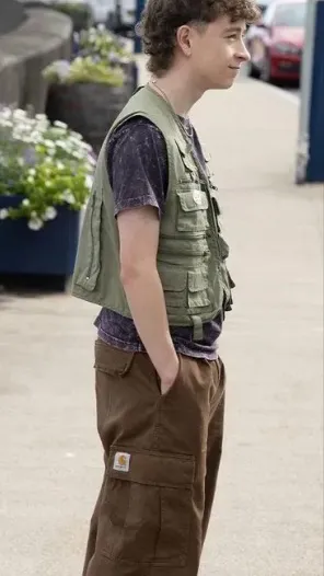 ai character: Louis McCartney  background