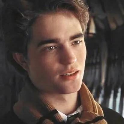 chat with ai character: Cedric Diggory