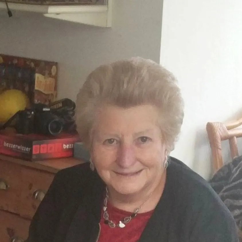 chat with ai character: Rita Sharpe