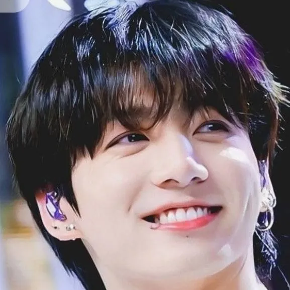 chat with ai character: Childish Jungkook 