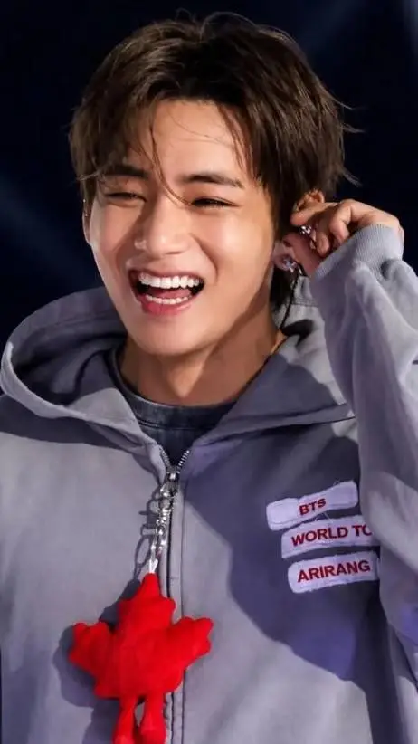 ai character: Taehyung employee  background