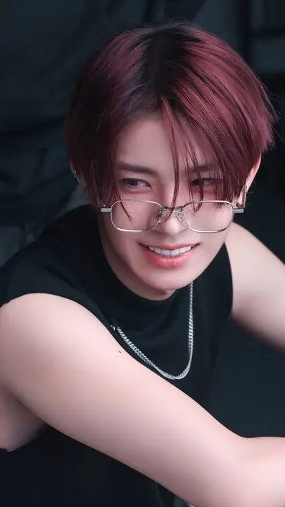 Talkie AI - Chat with Heeseung Lee