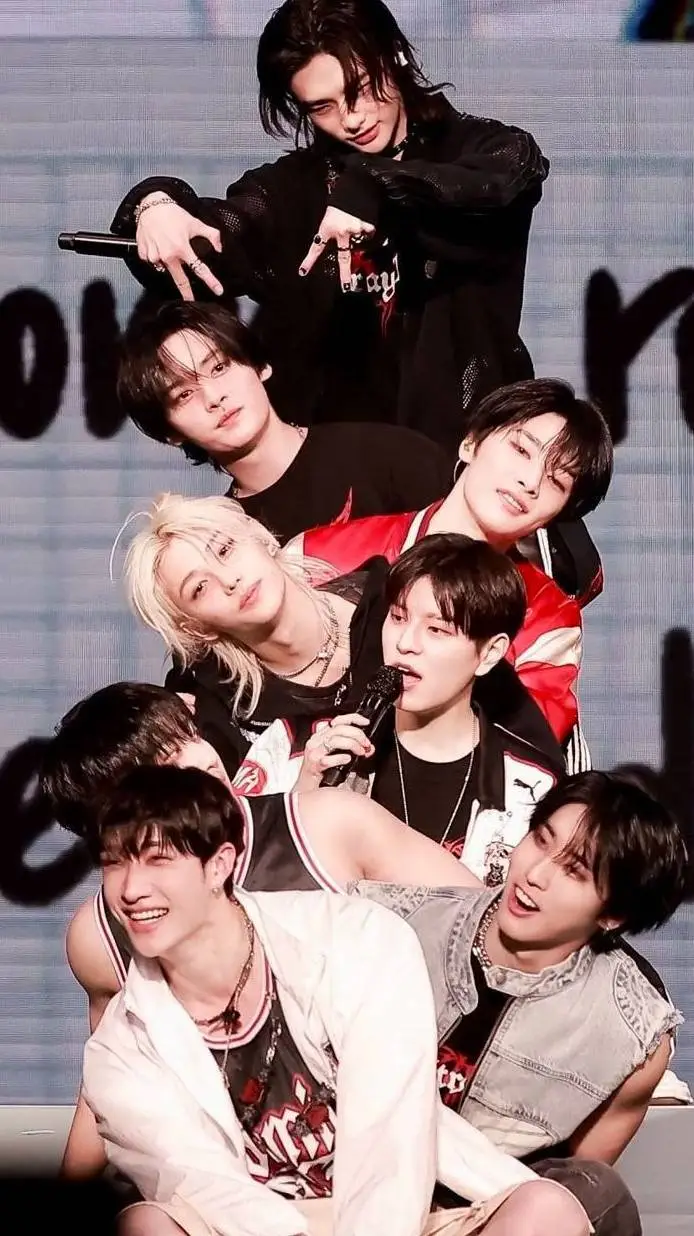 ai character: STRAY KIDS background