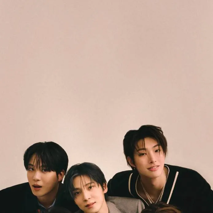 chat with ai character: ATEEZ 
