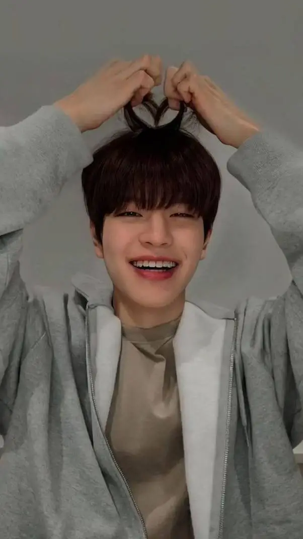 ai character: SEUNGMIN  background