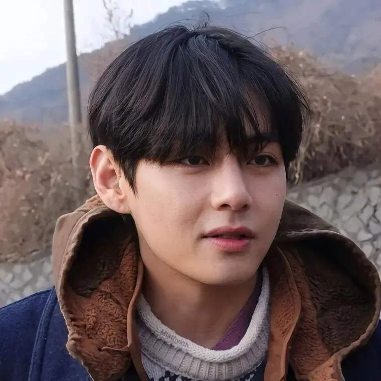 chat with ai character: Taehyung Kim