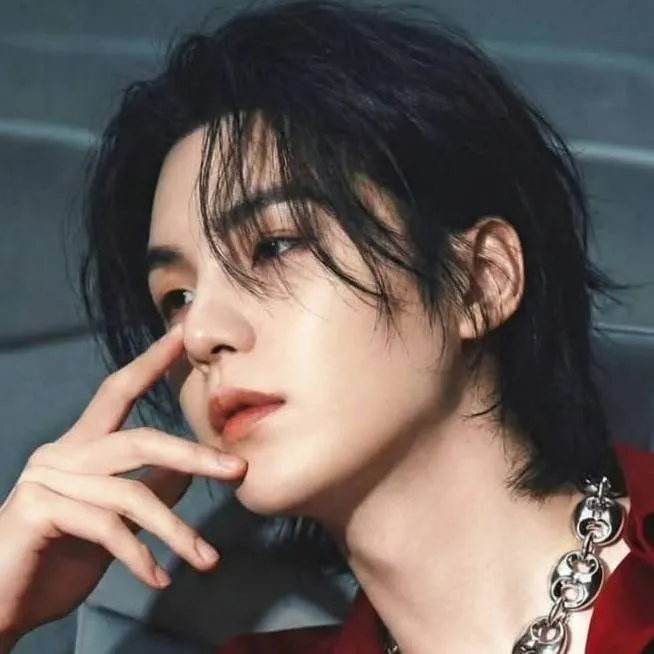 chat with ai character: suga