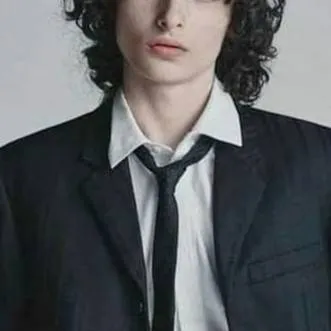 chat with ai character: Finn wolfhard