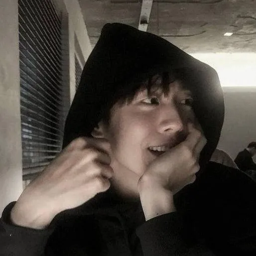 chat with ai character: Nam Joo-hyuk 