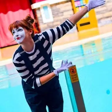chat with ai character: Megan The Mime