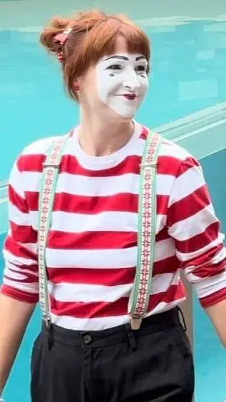 ai character: Megan Mime background