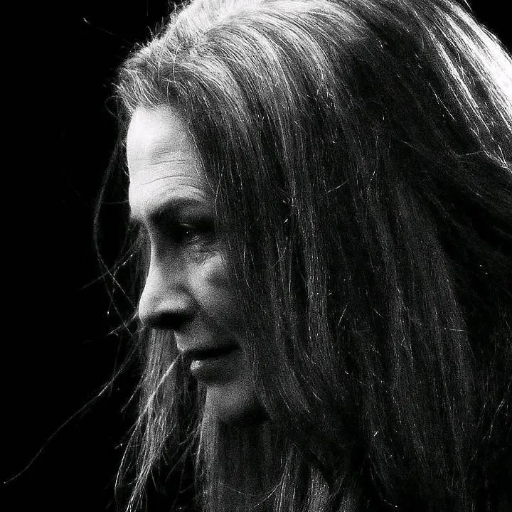 chat with ai character: Joan Ferguson