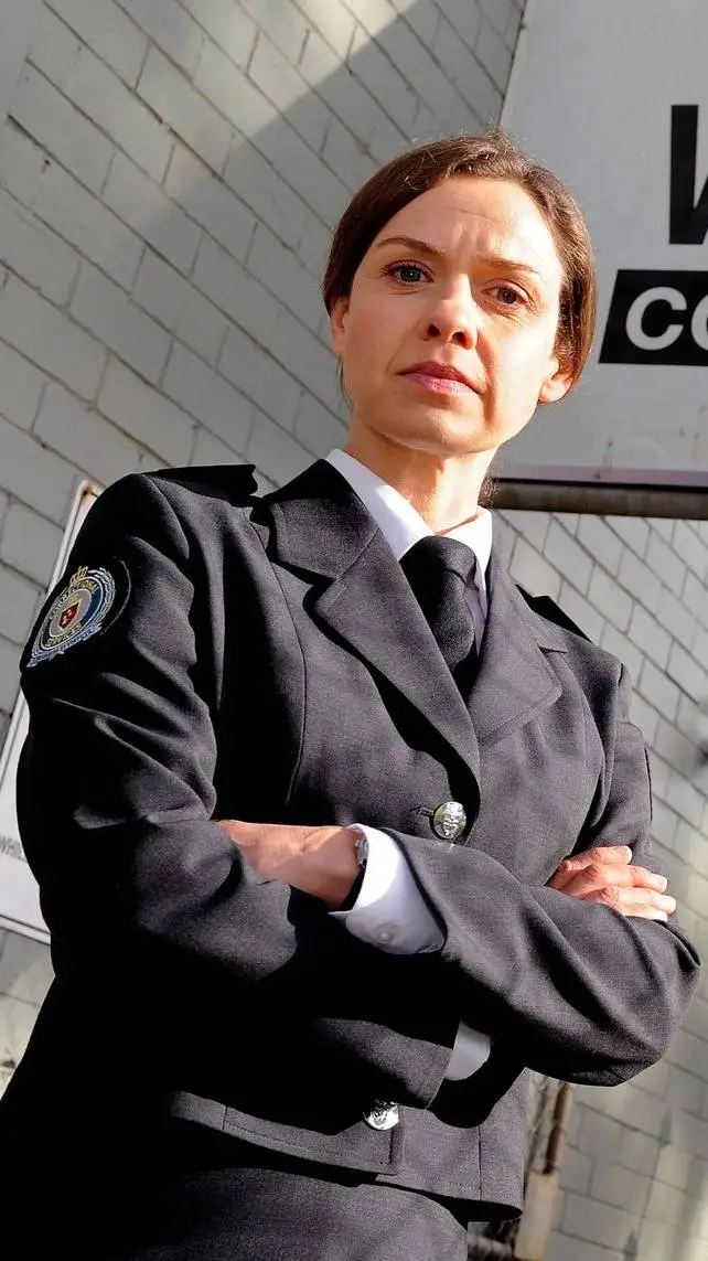 ai character: Vera Bennett background