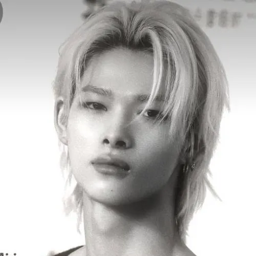 chat with ai character: Niki 