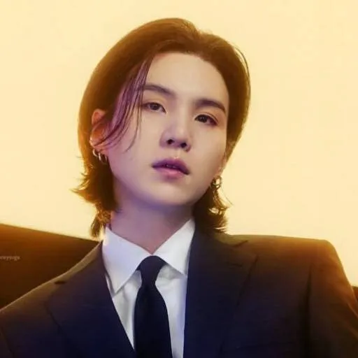 chat with ai character: MIN YOONGI