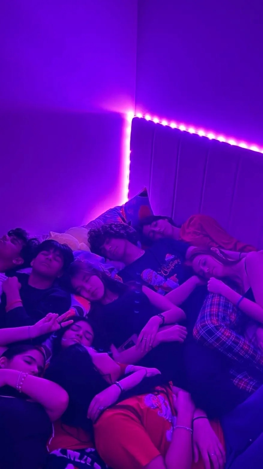 Talkie AI - Chat with SLEEPOVER