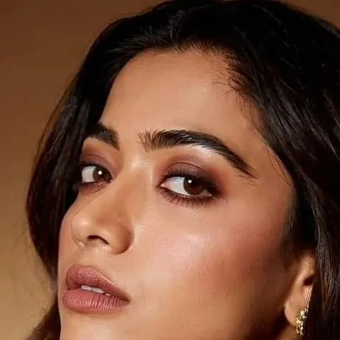 chat with ai character: Rashu