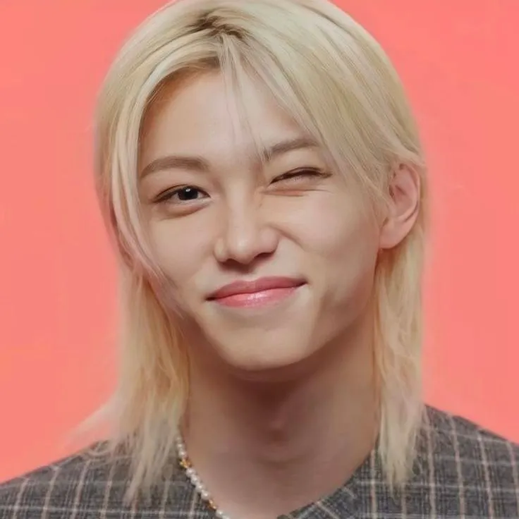 chat with ai character: FELIX 🐥~