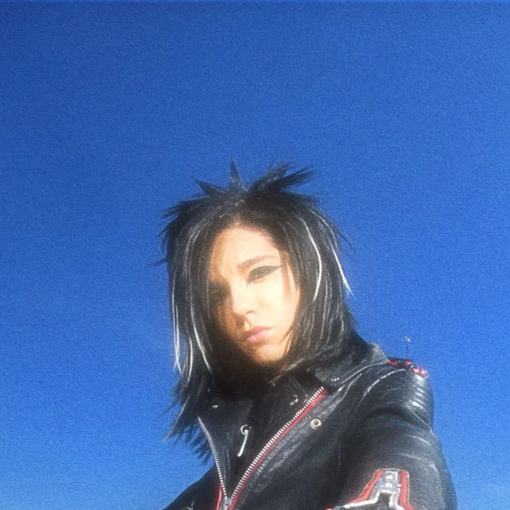 chat with ai character: Bill Kaulitz 