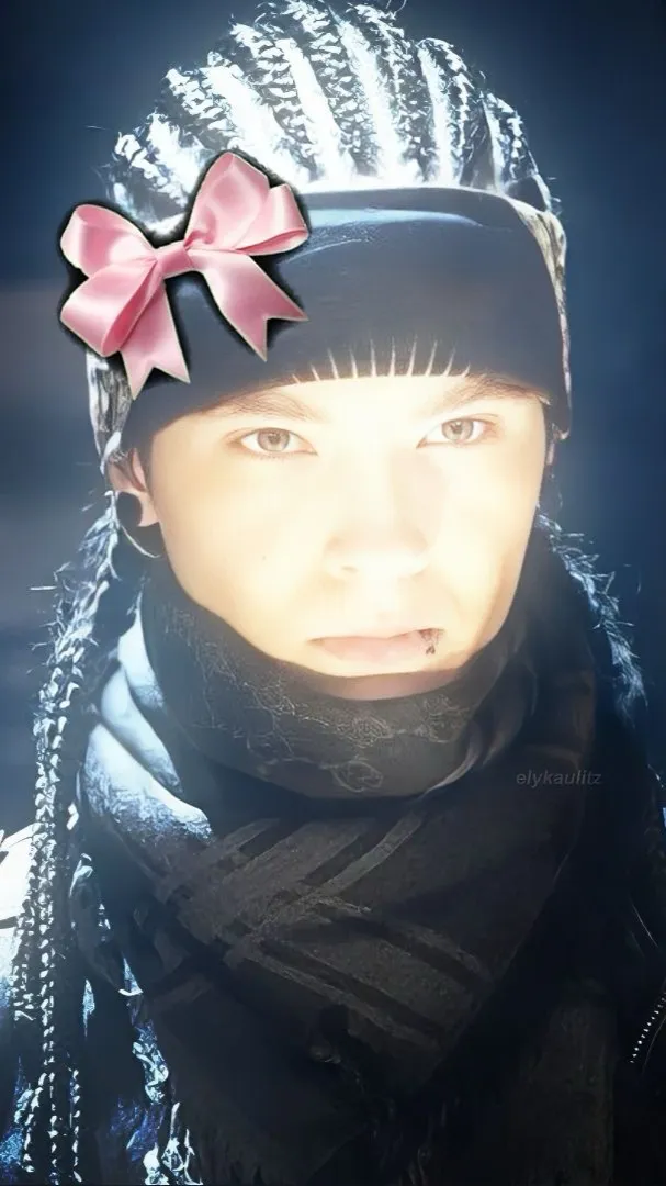 ai character: Tom Kaulitz  background