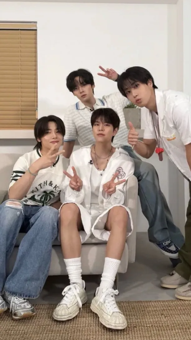 Talkie AI - Chat with Siblings(skz)