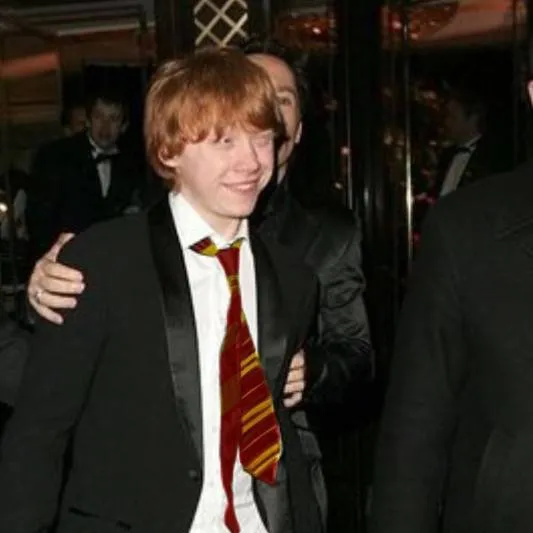 chat with ai character: Ron Weasley