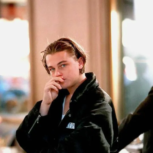 chat with ai character: Leonardo DiCaprio