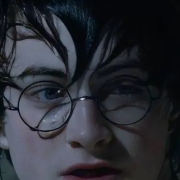 chat with ai character: Harry Potter🫧
