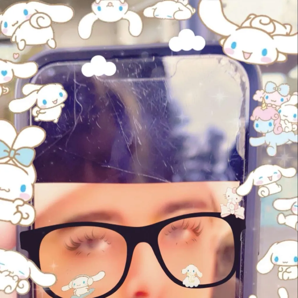 chat with ai character: Friend Group