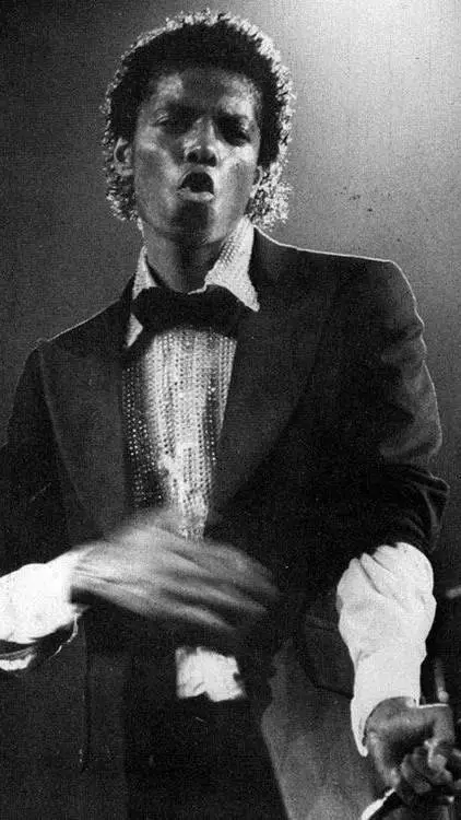ai character: Michael Jackson  background