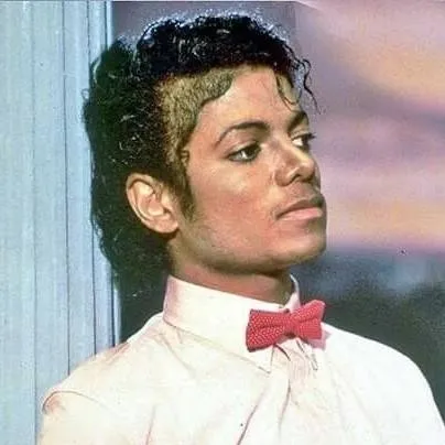 chat with ai character: Michael jackson 