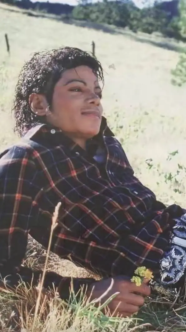Talkie AI - Chat with Michael Jackson 