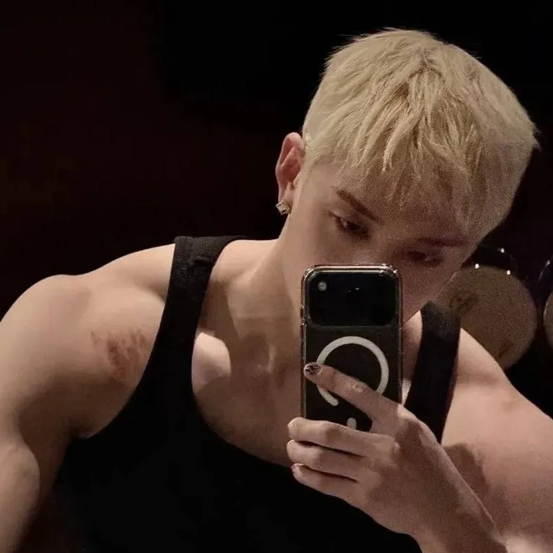 chat with ai character: Bang Chan - Enemy