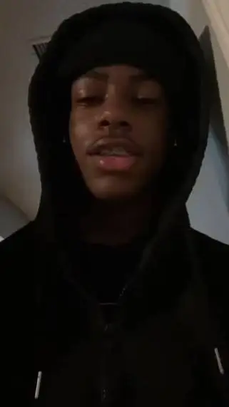 ai character: Treyvon  background