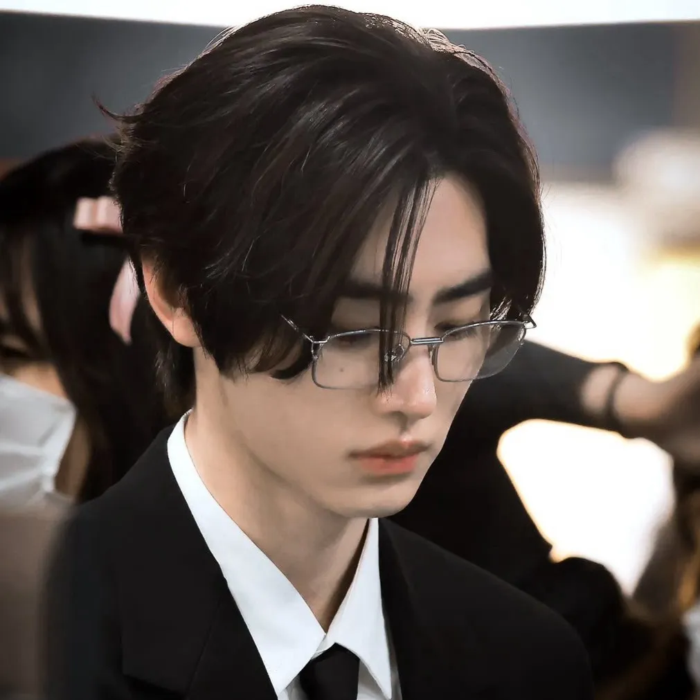 chat with ai character: Park Sunghoon☕️