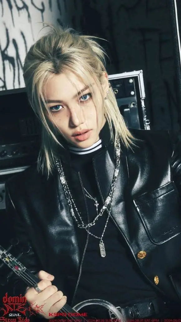ai character: Felix  background