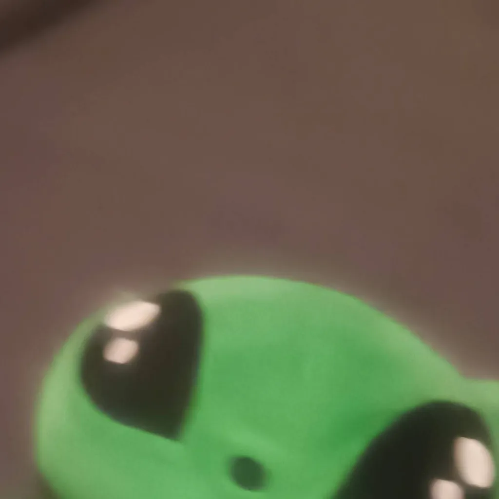 chat with ai character: ikea alien
