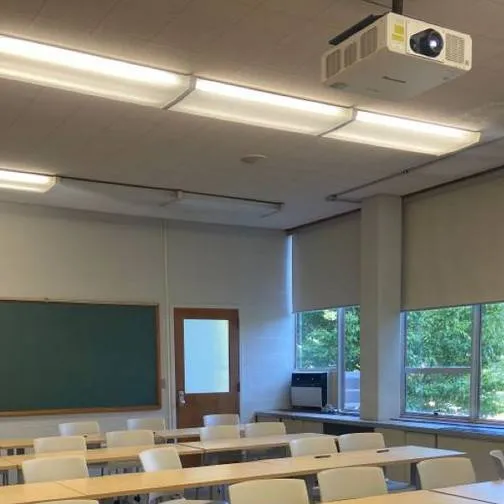 chat with ai character: classroom