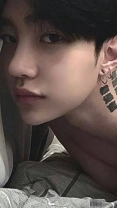 ai character: Korean Boyfriend background