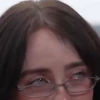 chat with ai character: Billie eilish